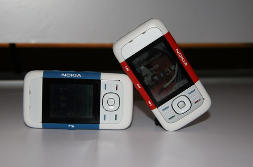 诺基亚音乐手机新品5200和5300