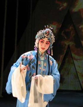 图:"百花芬芳 京剧名家演唱周"演员—李佩红