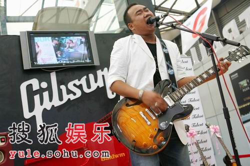 Gibson中国推出吉他品牌 薛之谦苟伟现场助兴
