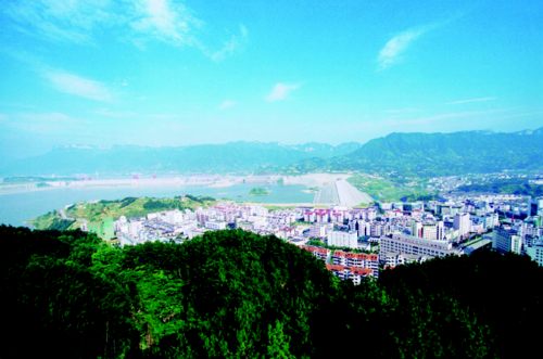 三峡大坝与秭归新县城