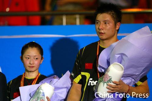 图文：世界杯羽毛球赛混双 张亚雯/谢中博亚军