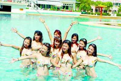 邰丽华携正版《千手观音》赴郑州“打假”(图)