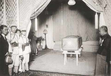 孙中山 孙中山纪念图片    1925年3月12日,孙中山先生在北京病逝,遗体
