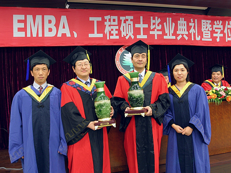 2、宜春大学毕业证和学士学位证：毕业证和学位证有什么区别