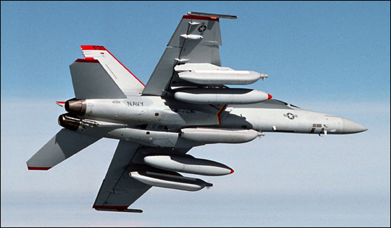 波音公司第2架EA-18G咆哮者电子攻击机首飞