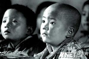 《大眼睛》拍得30.8万 将在西藏建小学(图)