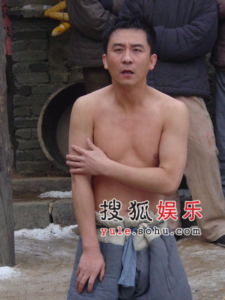 女人一辈子热拍赵毅惨遭殷桃泼冷水图