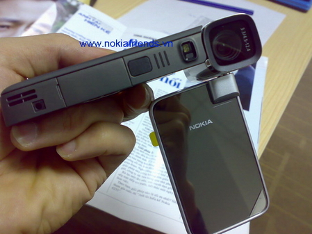 三大升级 诺基亚N93i最清晰图片终曝光