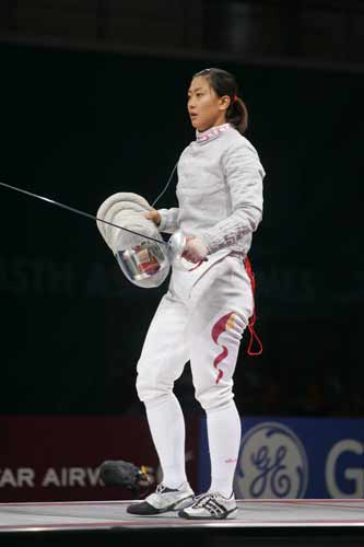 中国选手谭雪,赵媛媛,黄海洋,张莹赢得多哈亚运会击剑女子佩剑团体