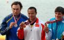 图文：亚运  杨文军获男子单人划艇500米金牌