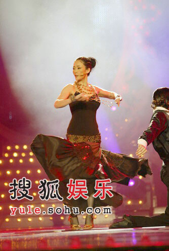 新娱乐主办的《舞林大会》最后一场复赛于今晚19:30播出,盖丽丽,邵兵