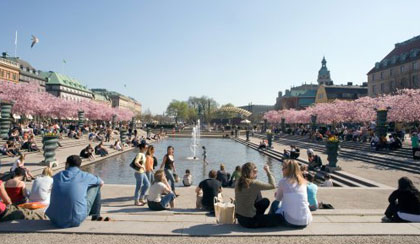 juliancalendar,juliandaniel whenswedenmoved to the gregorian calendar, decr 13 stuck.