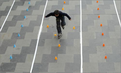 首届上海少儿轮滑比赛开赛