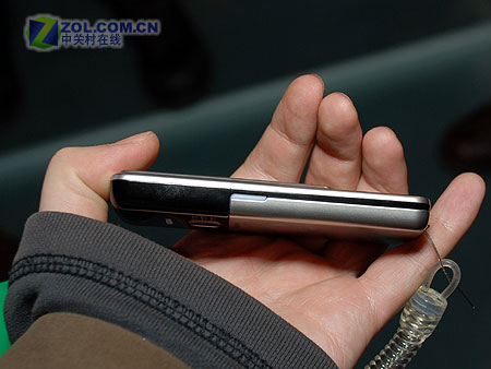 不锈钢超薄机 诺基亚6300手机行货降价