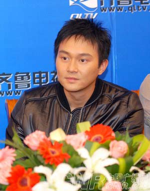郭可盈张智霖来济造势《红粉》将山东落地(组图)