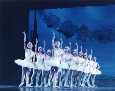 五大经典剧现场伴奏“芭蕾之春”抵制伴奏带