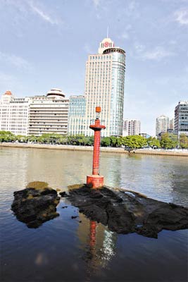 广东珠江出现水危机 八万水电站抢水资源(组图