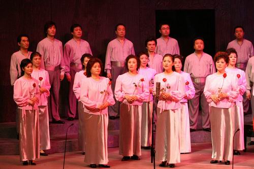 大行帝国主题曲曲谱-早春二月、温馨浪漫,优美的音乐伴随着鲜红的玫瑰,使北京情人节的