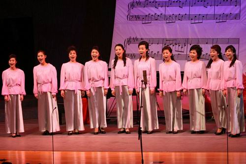 大行帝国主题曲曲谱-早春二月、温馨浪漫,优美的音乐伴随着鲜红的玫瑰,使北京情人节的