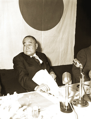 日本国内一批军国主义者曾于1952年密谋暗杀首相,发动政变,建立右翼