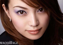 彩妆：日本人气模特演绎春夏妆容