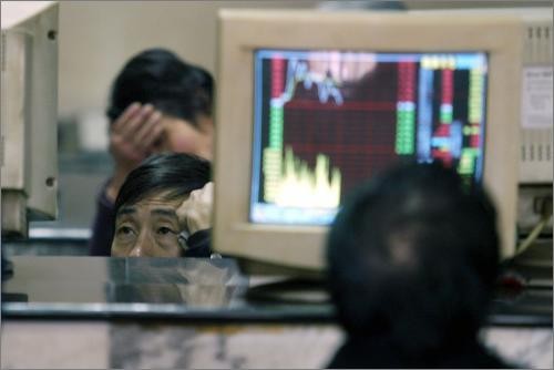 中国股市放量暴跌跌幅创十年来单日最大
