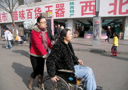 残疾歌手闫贵军的歌手梦 谁能让他美梦成真?