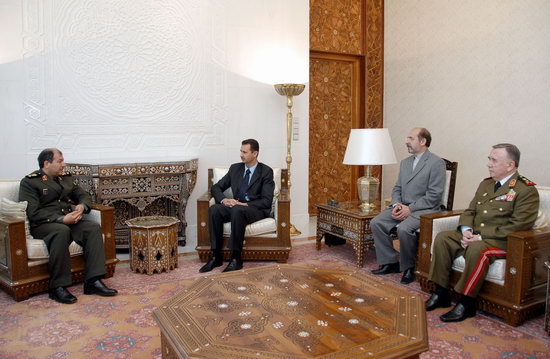 叙利亚总统巴沙尔会见伊朗国防部长(图)