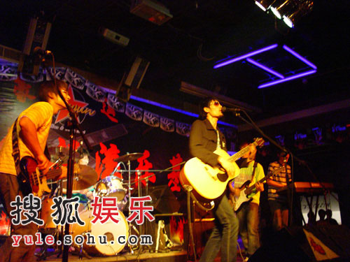 首届北京艺术高校摇滚音乐节3月16日唱响校园