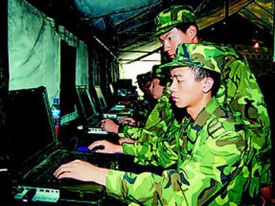 济南军区装甲师指挥网上对抗不用技术助手(图