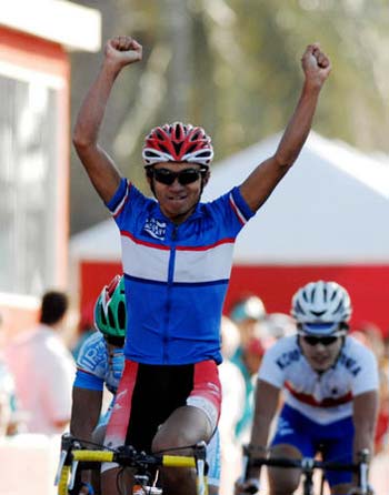 香港自行车名将黄金宝在多哈亚运会取得骄人战绩