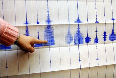 　据澳大利亚广播公司报道，霍尼亚拉的居民感觉到大地震颤了2分钟，地震是否造成人员伤亡和财产损失，目前还不清楚。 