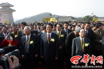 众多国家领导人参加祭祀活动 刘强 摄
