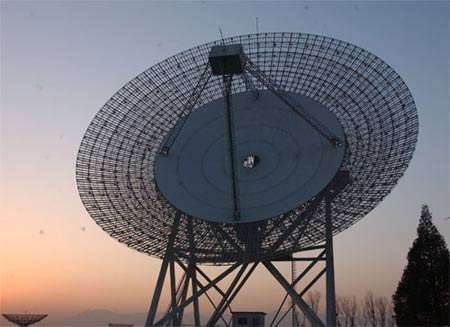 国家天文台密云站为绕月探测工程建设的目前国内口径最大（50米）的数据接收天线