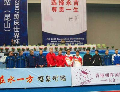 右三、四为香港运动员代表