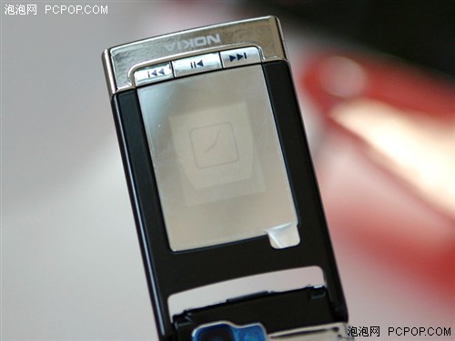 Symbian第一薄机 诺基亚N76真机赏析