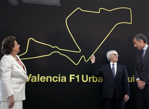 图文:[F1]巴伦西亚签约 伯尼现场介绍赛道图