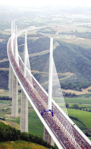 高343米,堪称世界最壮观的公路桥