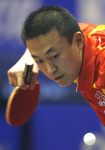 图文：世乒赛中国男单7虎进第3轮 马琳表现沉稳