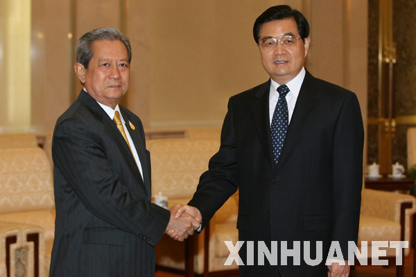 泰国总理访华商讨泛亚铁路建设(图)