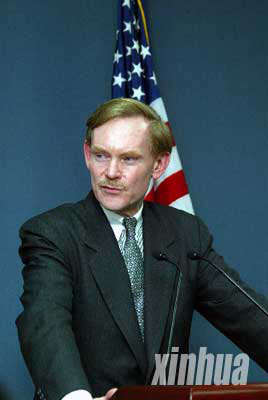 佐利克2001年2月任美国贸易代表，2005年1月至2006年6月任副国务卿。