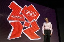 图文：2012奥运会徽宣布 主席塞巴斯蒂安科