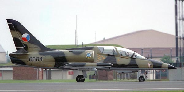 捷克l-39教练机,绰号"信天翁"(albatro) 资料图片