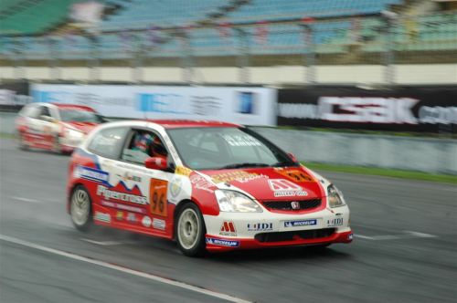 2007香港房车锦标赛 大雨影响华龙车队排位成