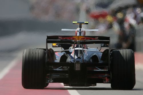 图文f1加拿大站排位赛红牛赛车尾部