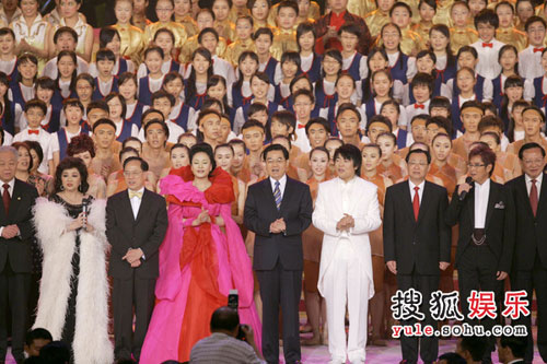 组图:庆祝香港回归十周年 四大天王同台献唱