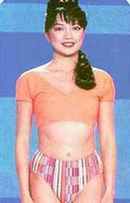 杨婉仪(96年)：泳衣如举重选手服 