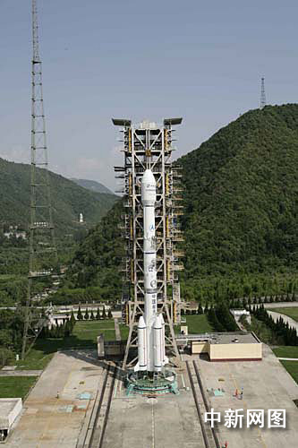 中国成功将中星六B通信卫星送入太空(组图)
