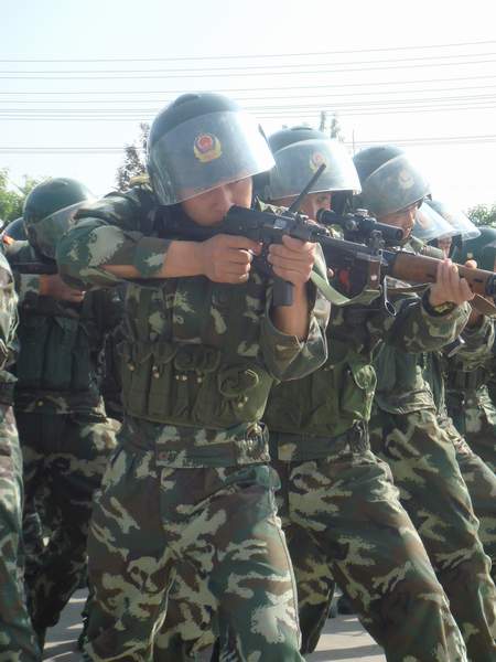 使官兵贴近实战练就过硬本领,全面提升部队的战斗力,武警固原市支队