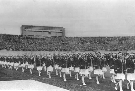 1928年5月17日阿姆斯特丹奥运会开幕式，荷兰代表团入场